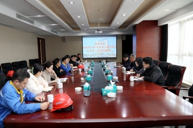 浙江省经信厅机关党委二级巡视员孙自强一行莅临恒峰g22纸业开展岁末年初安全生产督导