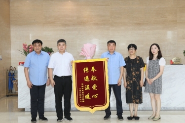 领导调研 |平湖市委常委、副市长张斌莅临恒峰g22纸业调研指导