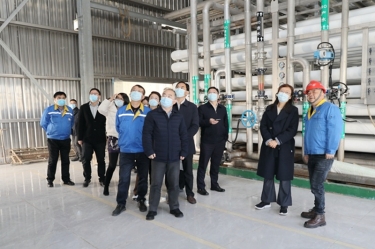 2022年12月15日，时任浙江省发展改革委党组成员、副主任吴红梅莅临恒峰g22纸业调研企业用能、节能工作
